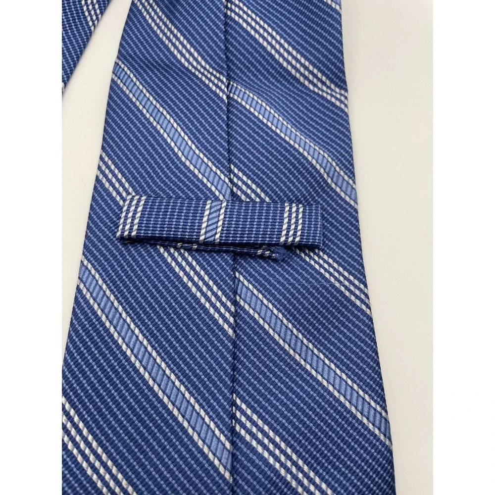 Cremieux Mens Blue White Diagonal Stripe Silk Handmade Necktie Made in USA